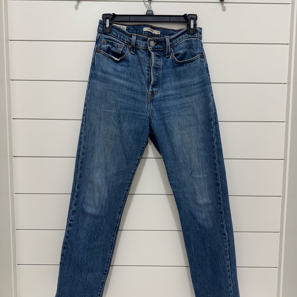 Levi's Women's Straight Leg Blue Jeans